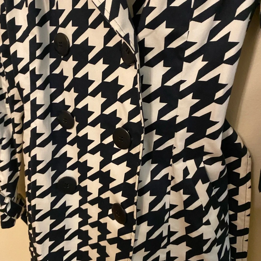 Vertigo Paris Black and White Houndstooth Coat - Picture 3 of 4